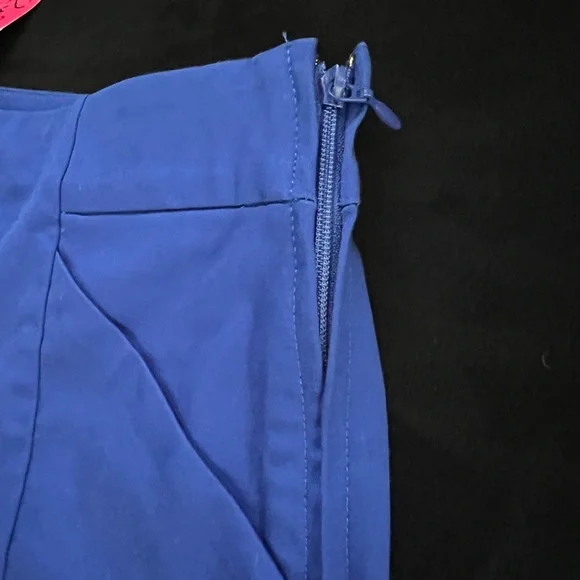 Lilly Pulitzer 5" Arabeth Scallop Stretch Short in corsica blue. Size 2. - Picture 6 of 7